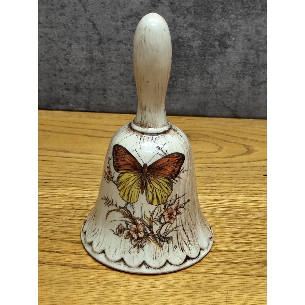 Vintage 1980's TIC USA Butterfly and Cream White Flower Bell wood Design 6"